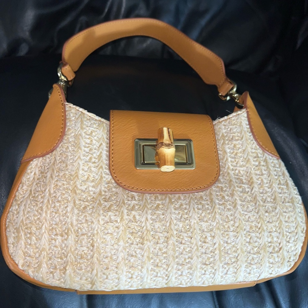 Mark & Graham faux Raffia Shoulder Bag! Tan Leather, Bamboo Latch & Gold Accent! - Picture 7 of 14